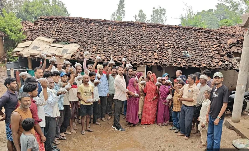 किसानों को बीजों का किया गया वितरण
