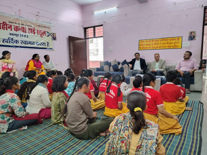 दृष्टिबाधित विद्यार्थियों को दिव्यांगजन अधिकार एवं पॉक्सो अधिनियम की दी जानकारी