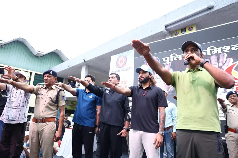 नशे के विरुद्ध इंदौर की ऐतिहासिक हुंकार: 8100 से अधिक नागरिकों ने उठाए जागरूकता के कदम